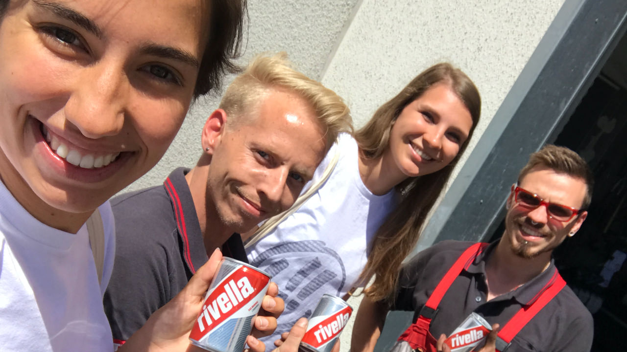 Alle trinken gern Rivella
