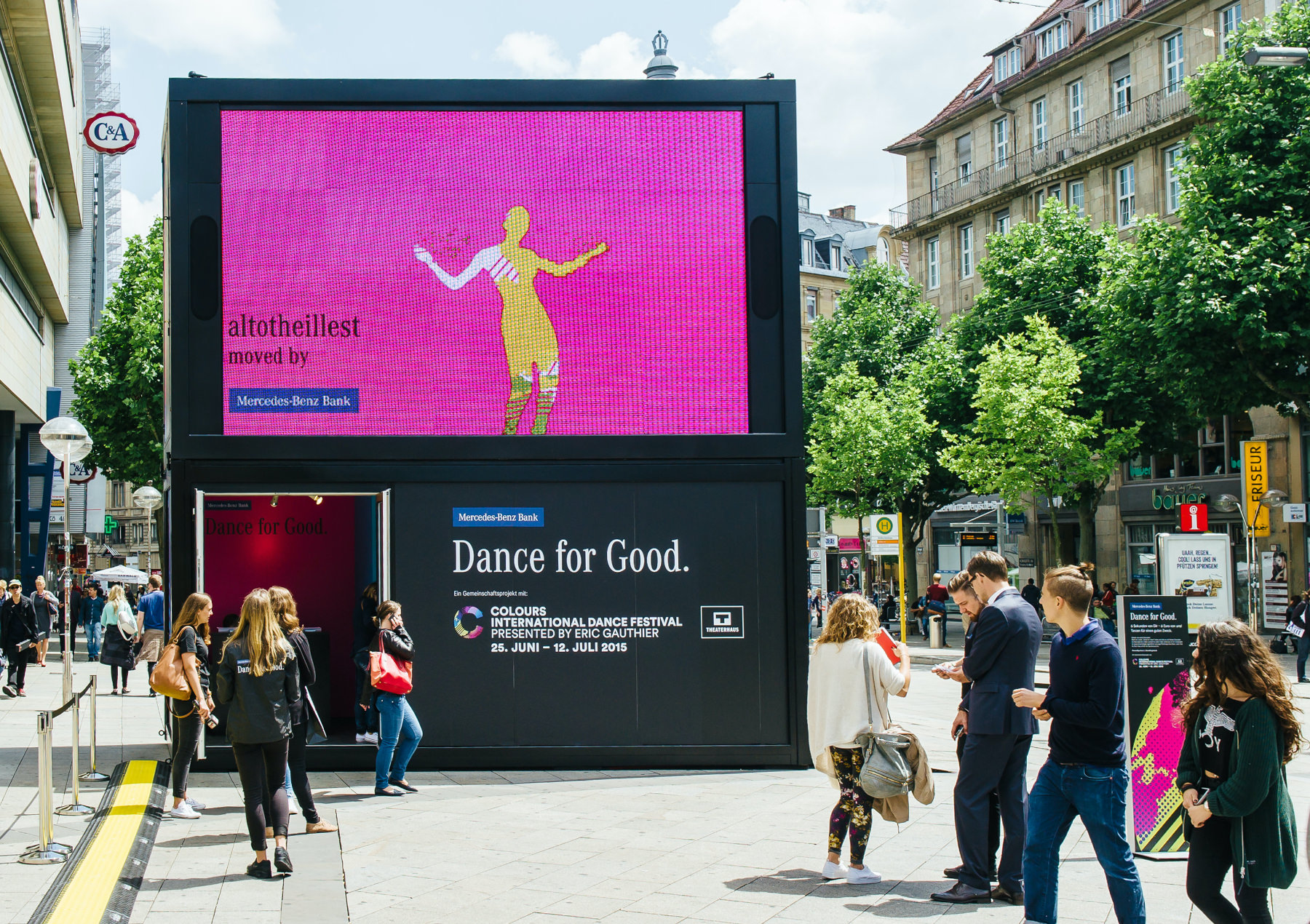 Dance for Good Vidibox in der Stuttgarter Innenstadt